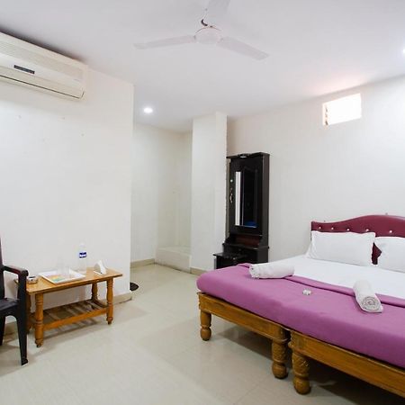 Hotel Sri Sai Balaji ハイデラバード エクステリア 写真
